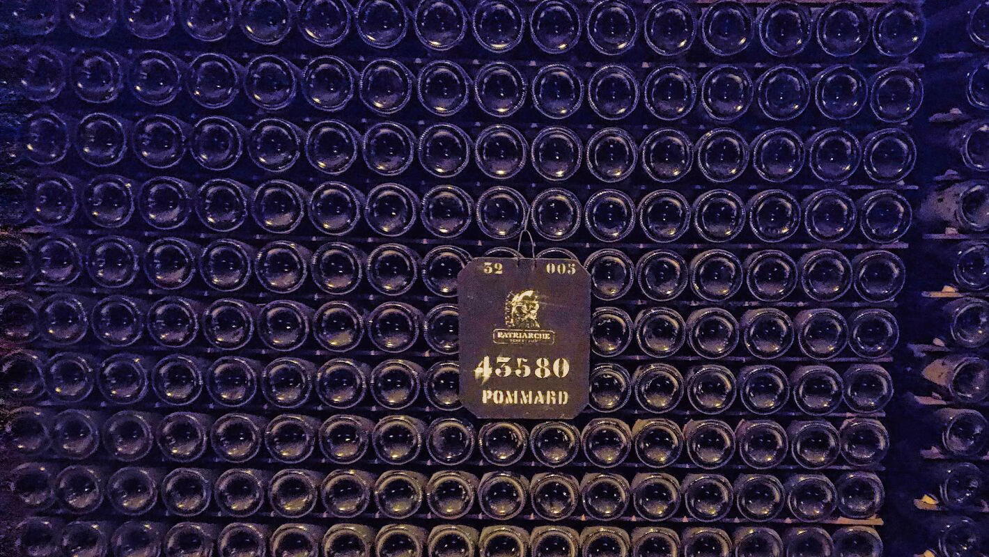 Dans les caves de la maison patriarche week-end à Beaune