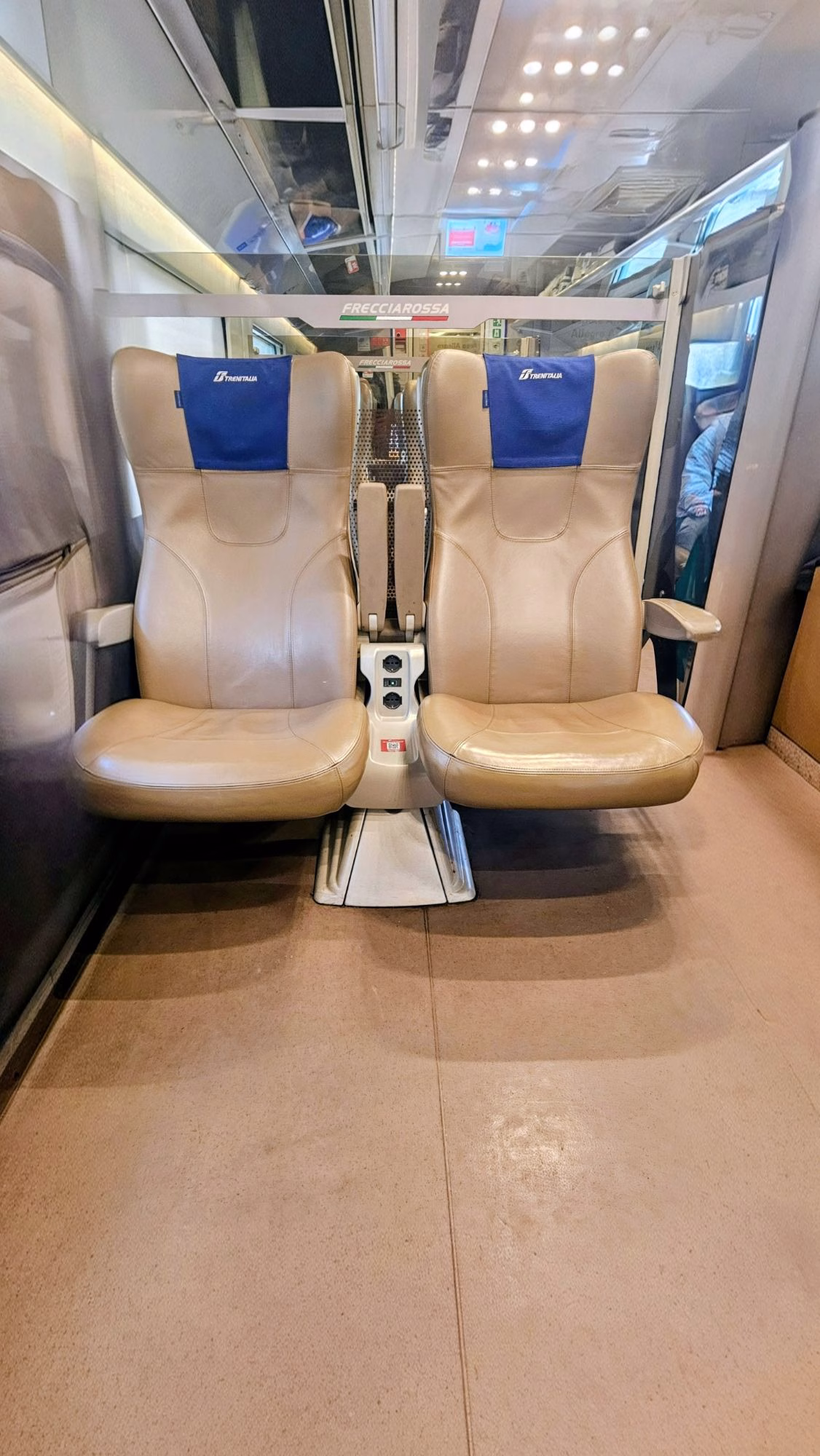 Trenitalia  Espaces réservés aux personnes à mobilité réduite,