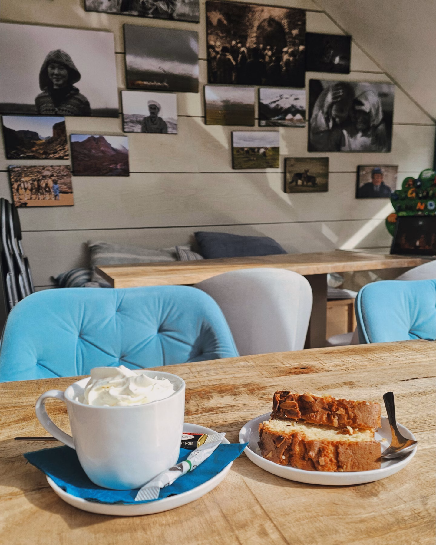 La librairie Crecy la Chapelle café viennois et gateau